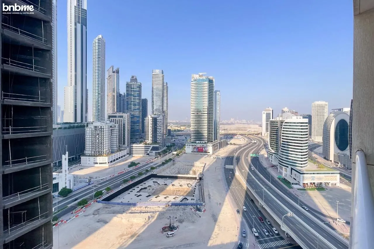 Apartment Bnbmehomes - Cosy Downtown Apt W Balcony Near Metro Station -1710 Dubai